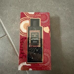 Voluspa Foraged Wildberry Fragrance Diffuser oil